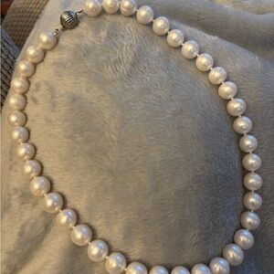 Classic White Pearl Necklace with Iridescent Sheen